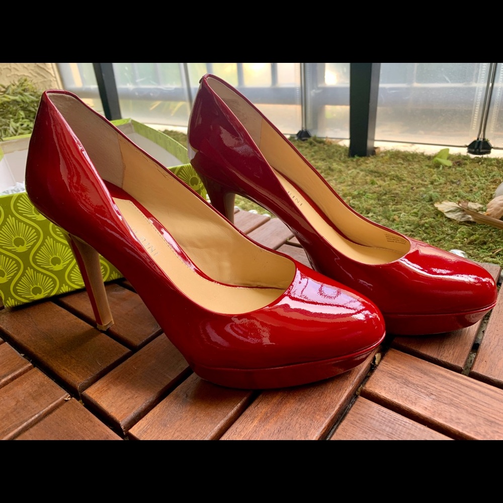 Gianni Bini Red Pumps 👠